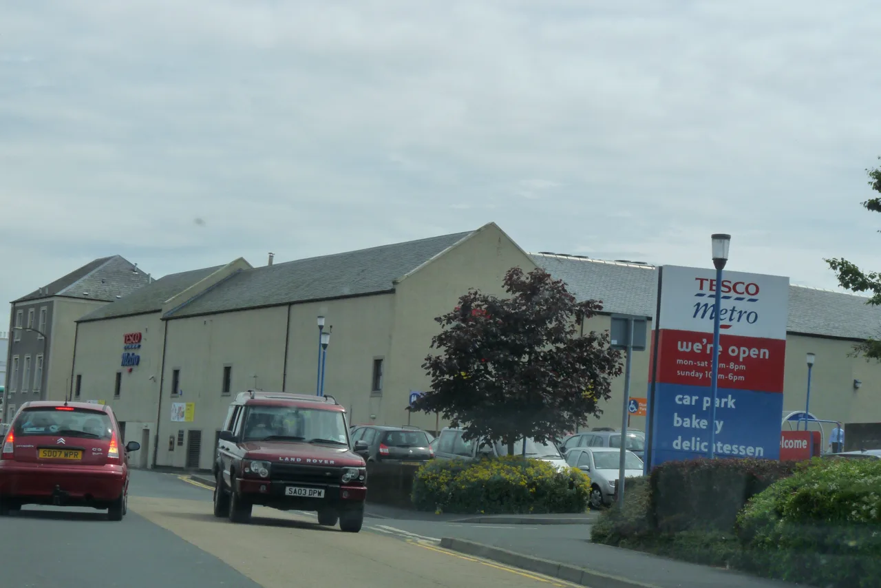 Devanture d'un magasin Tesco Metro à Stranraer, en Écosse