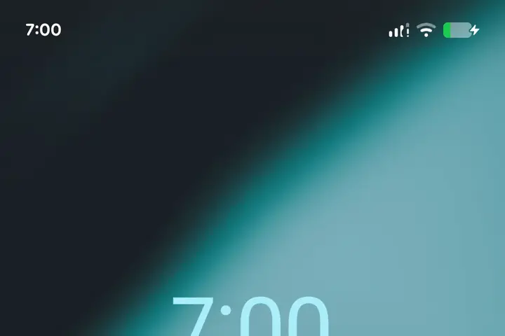 Capture de l'écran d'accueil de LineageOS 23.2, la version précédente, prise sur un Motorola Moto G32